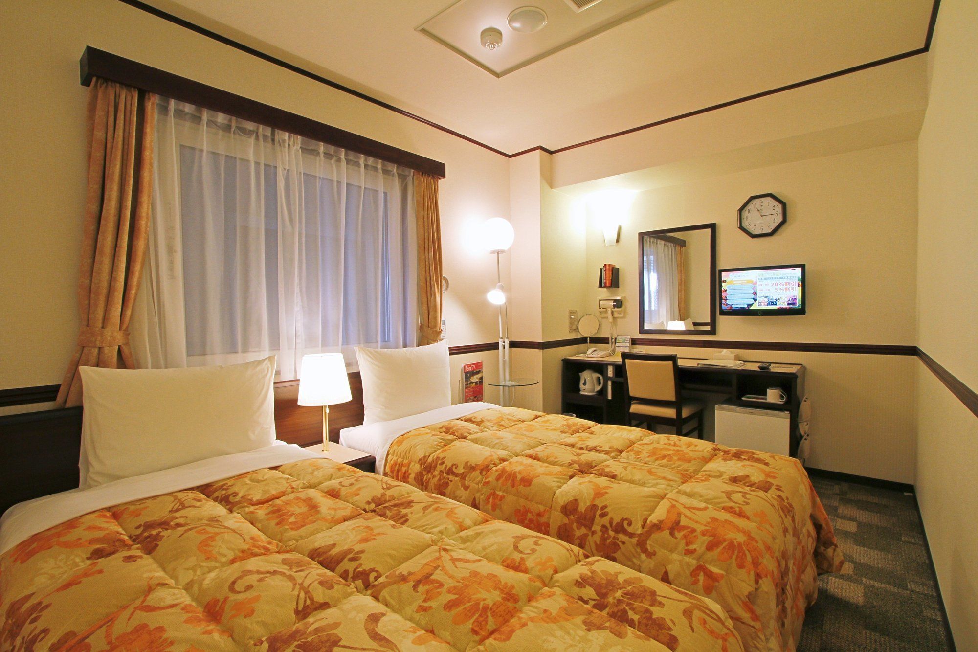 Toyoko Inn Tokyo Shinagawa-Eki Takanawa-Guchi Экстерьер фото